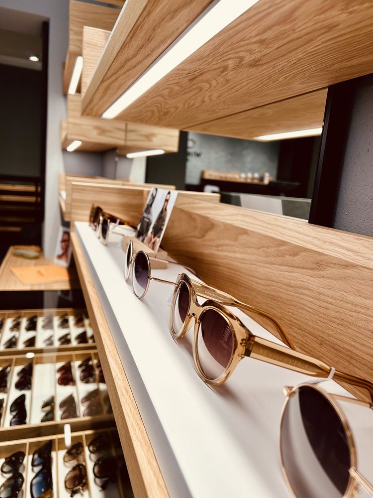 Brillenauswahl bei Optik Winbauer